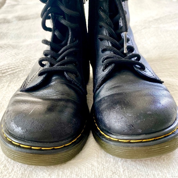Dr. Martens Juniors Softy T Leather Boots Kids Size US2 UK1 EU33 - Picture 2 of 16
